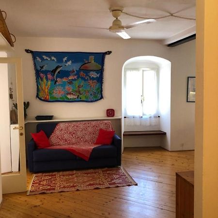 La Piazzetta Apartment Капрая Екстериор снимка