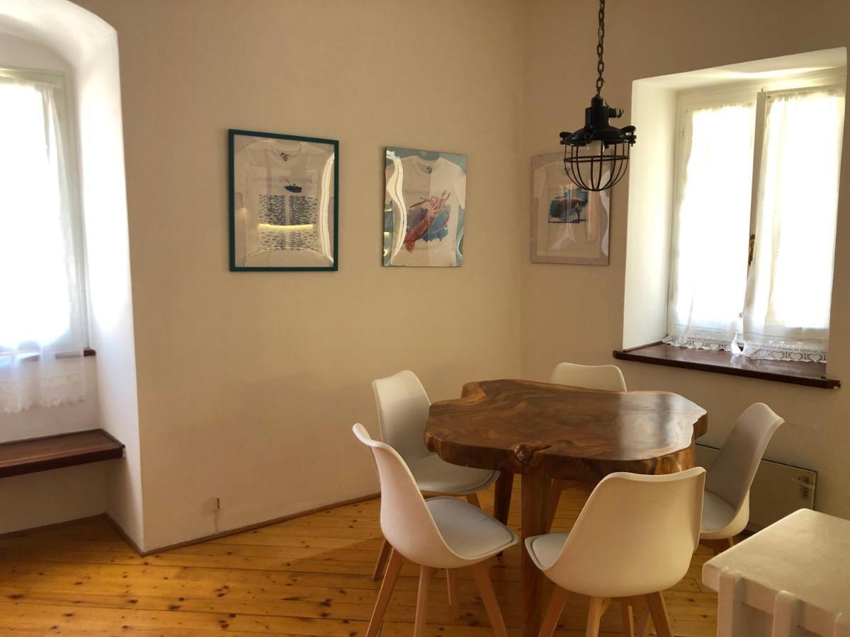 La Piazzetta Apartment Капрая Екстериор снимка