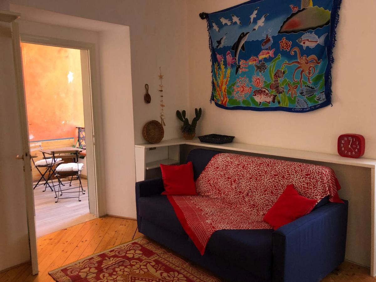 La Piazzetta Apartment Капрая Екстериор снимка
