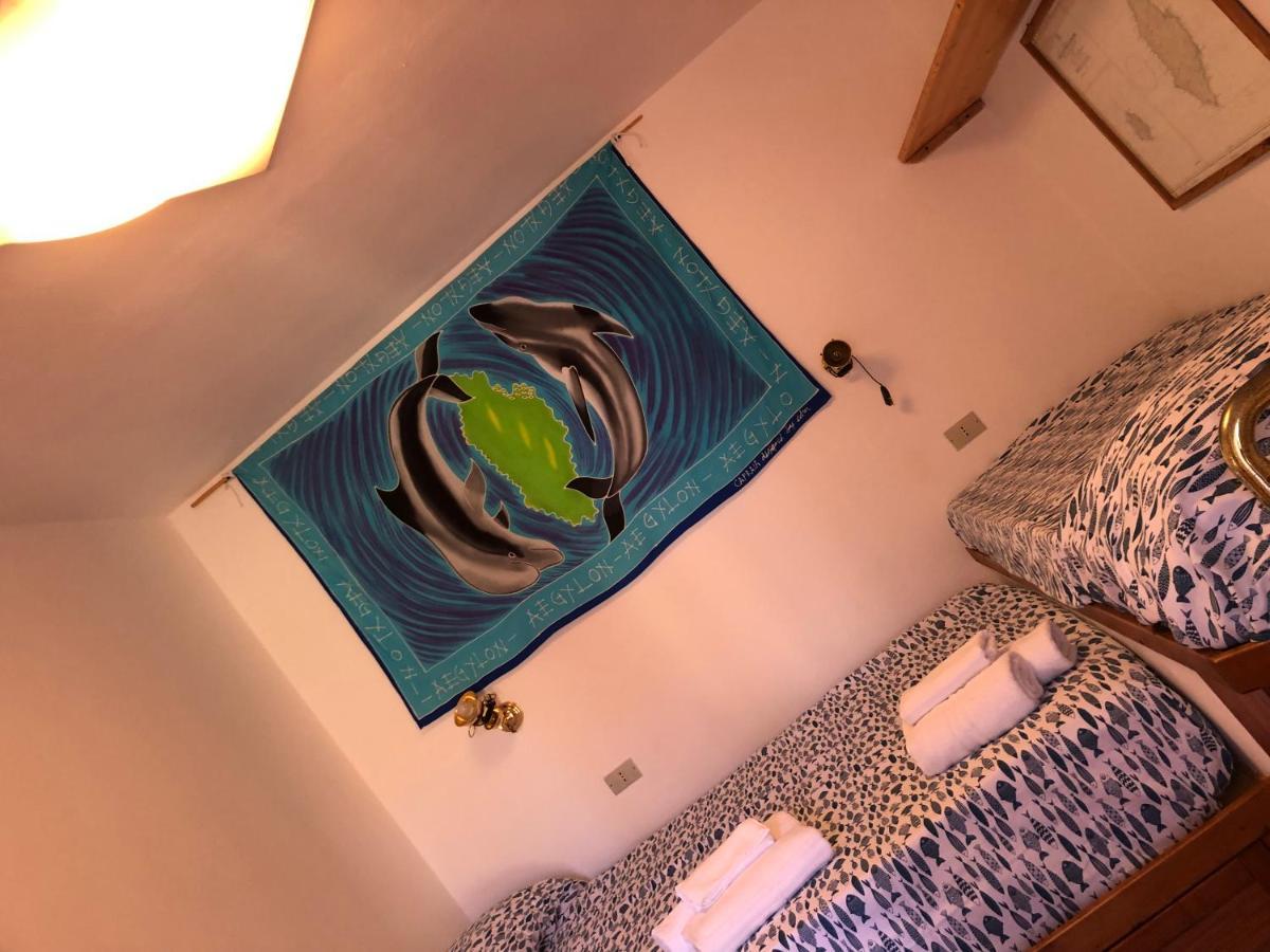 La Piazzetta Apartment Капрая Екстериор снимка